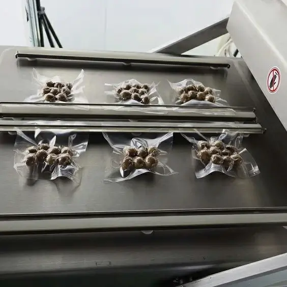 Máy đóng gói hút chân không giúp bảo quản thực phẩm tốt hơn