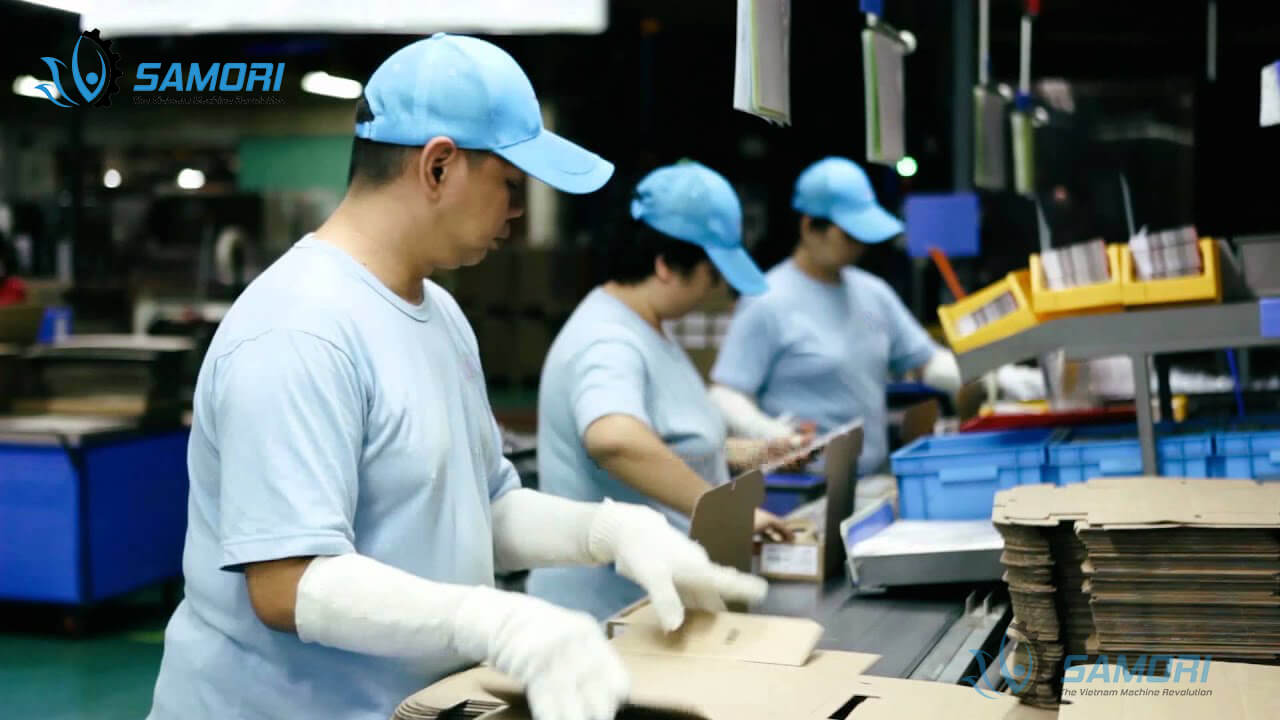 Mẫu máy bán tự động cần sự hỗ trợ của con người