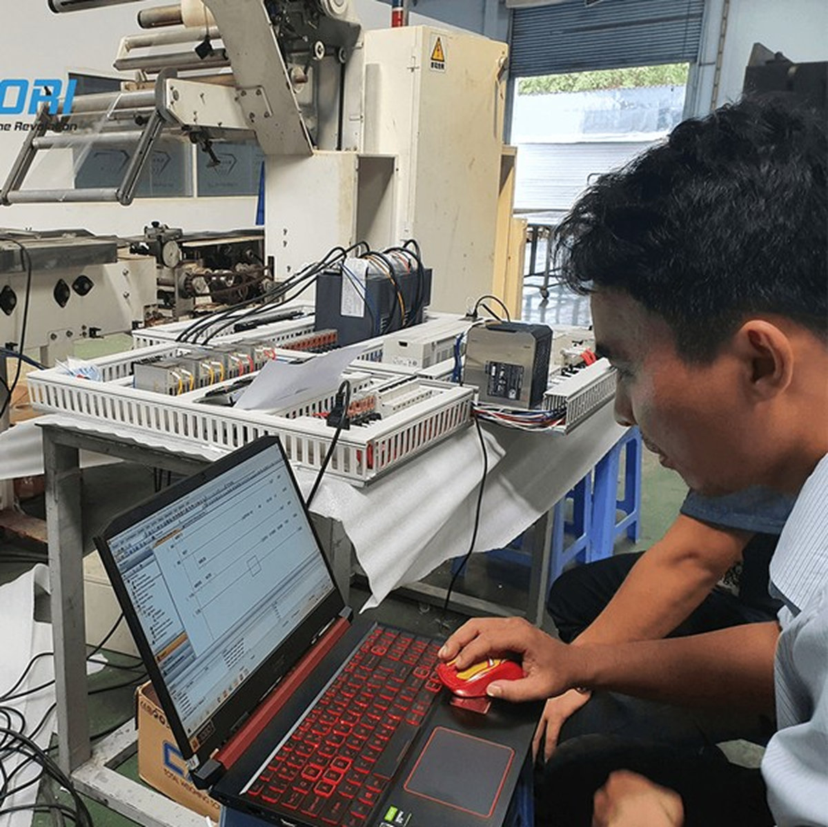 Máy đóng gói bao bì tự động